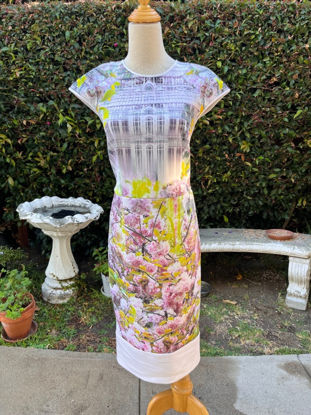 TED BAKER LONDON- Ultra Chic Body Con Dress